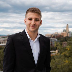 Meet your Posher, Alex